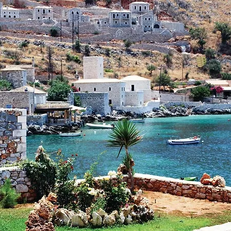 Two-bedroom Holiday In Tatil Evi *
